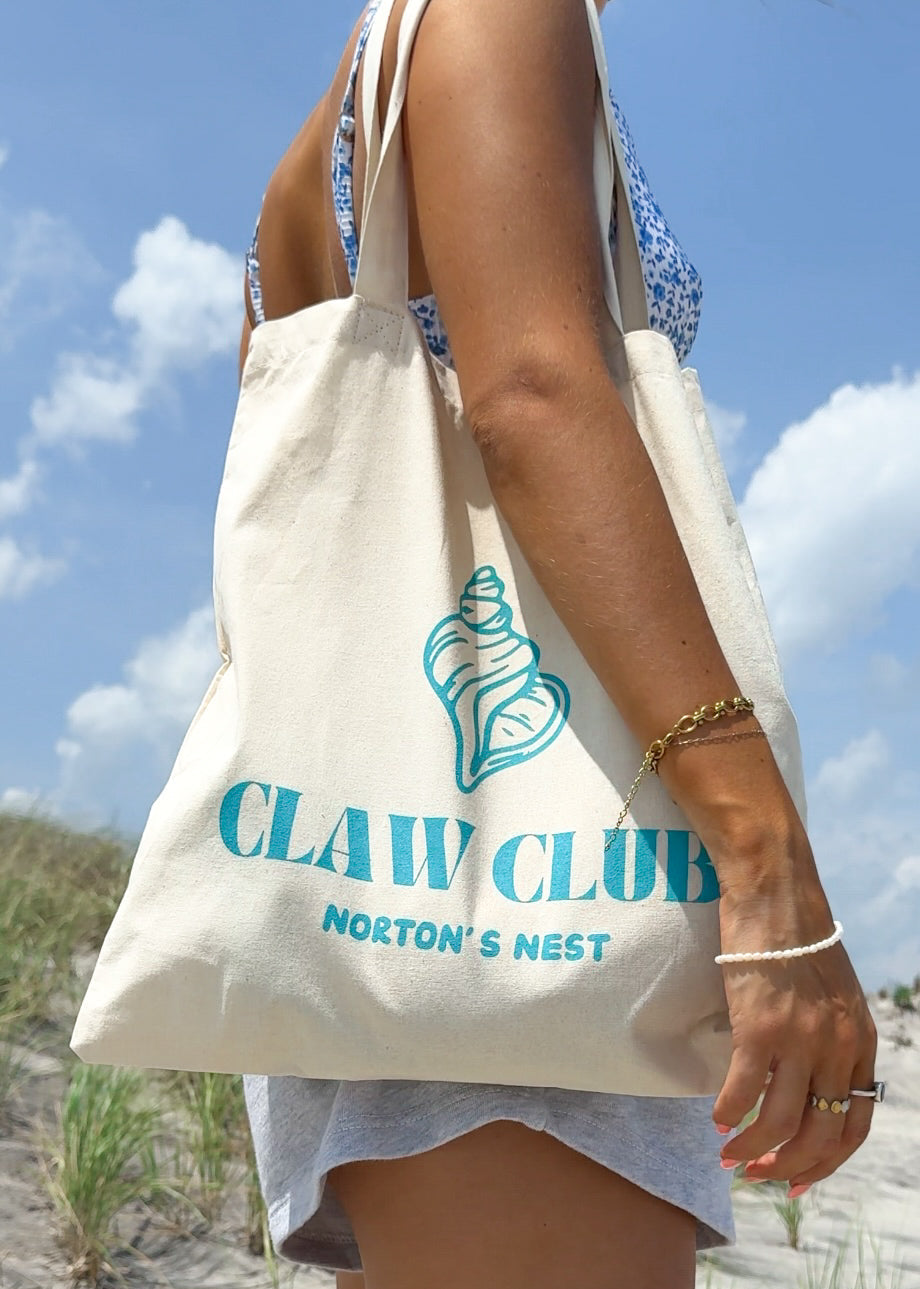 nortons-nest-claw-club-tote-bag-acccessories-beach-bag-shell-ocean-print-hermit-crabs-janie-groeling-beach-apparel-coastal