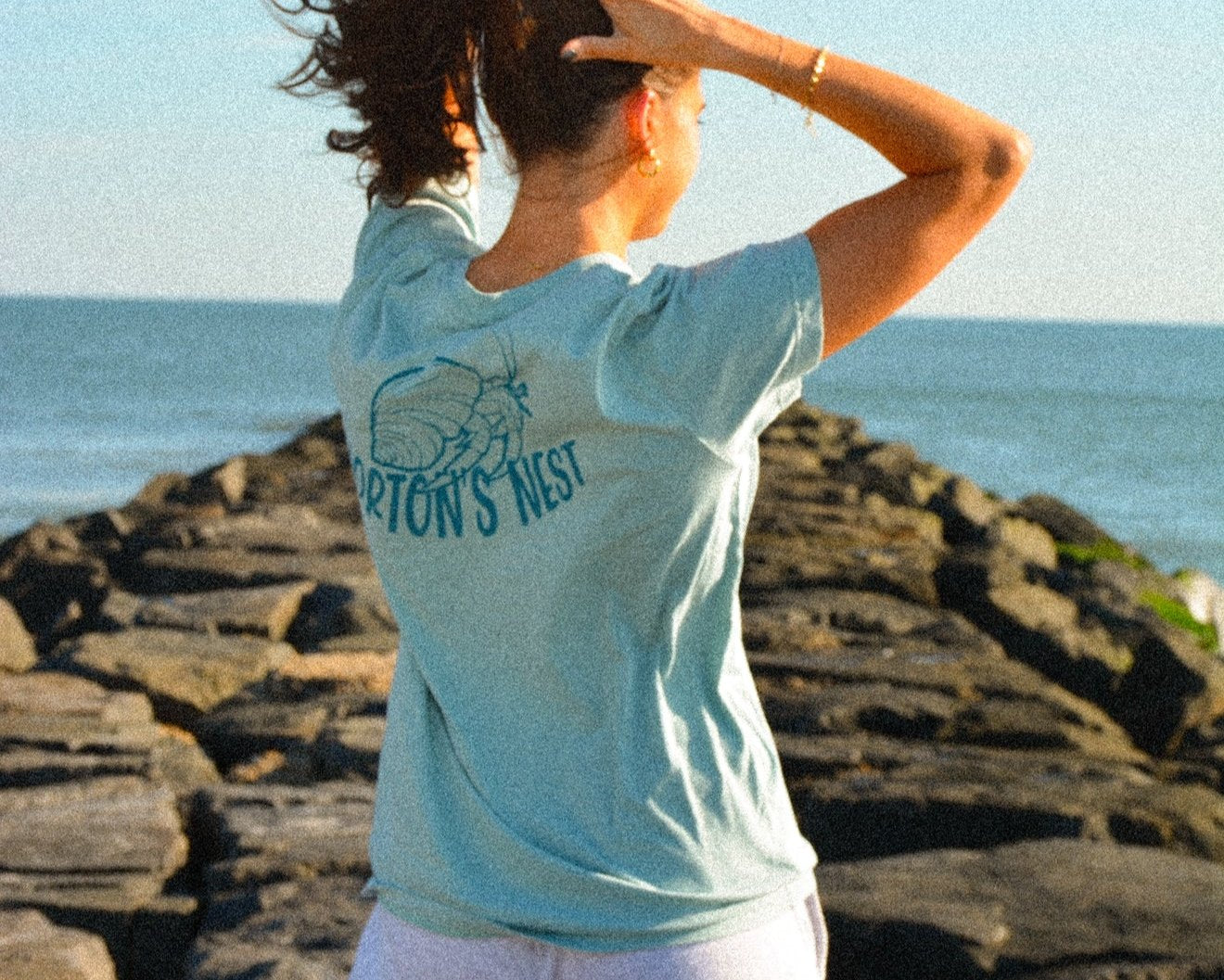 nortons-nest-hammocks-hermit-crabs-janie-groeling-shirts-top-clothes-blue-beach-coastal-apparel-tee-shirt-short-sleeve-unisex-pet-supplies