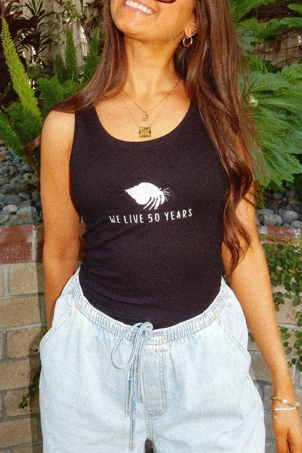  nortons nest hermit crab tank top shirt janie groeling pet supplies black white grey animal shell beach coastal top
