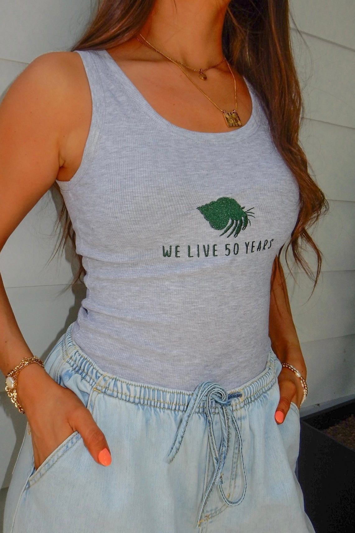  nortons nest hermit crab tank top shirt janie groeling pet supplies black white grey animal shell beach coastal top